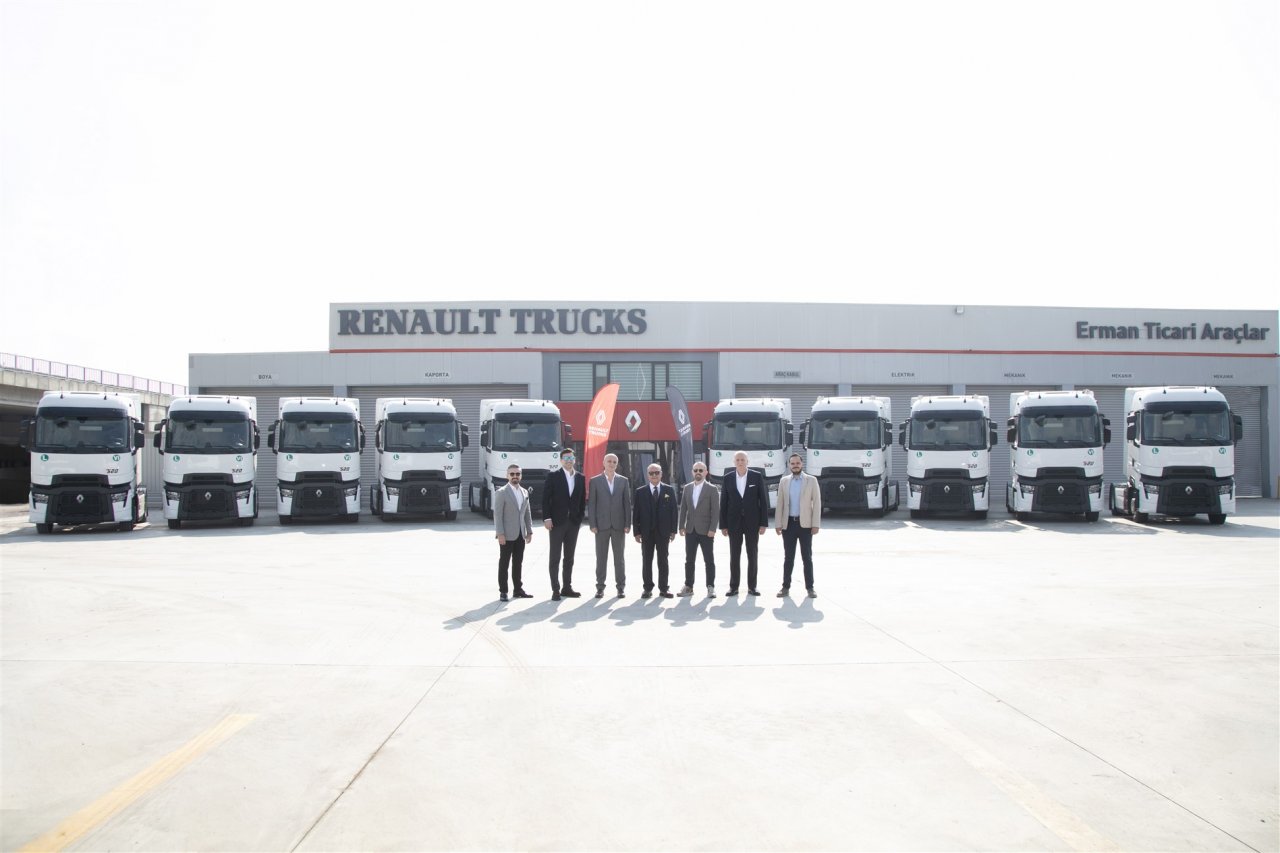 renault-trucks-ozcelik-transport-teslimat-1.jpg