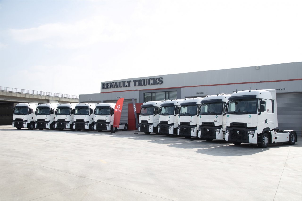 renault-trucks-ozcelik-transport-teslimat-3.jpg