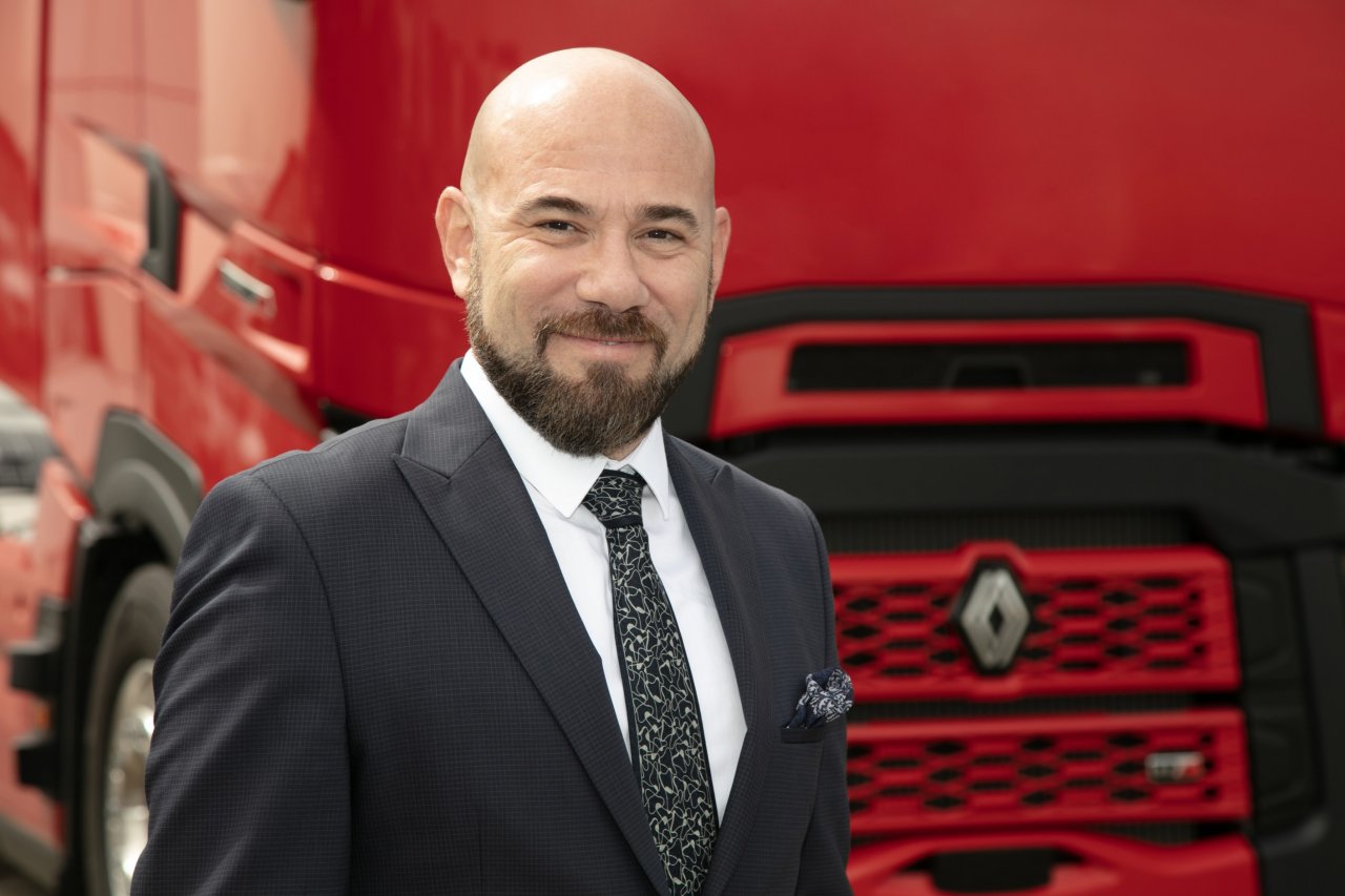 renault-trucks-mehmet-dog-an-go-rsel-2.jpeg