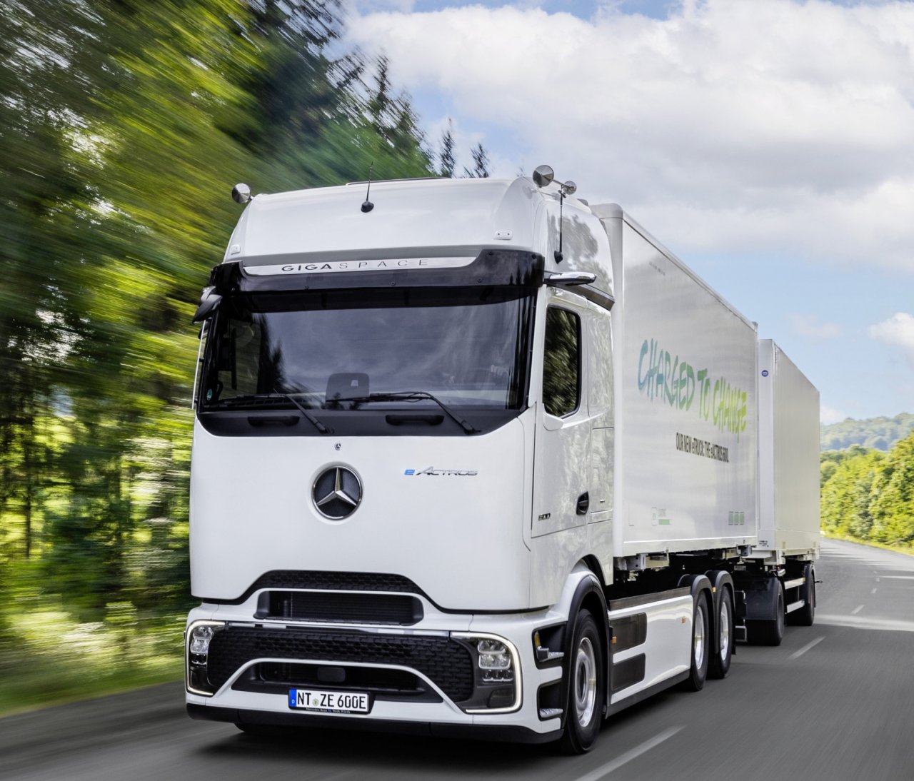 daimler-truck-mercedes-benz-turk-2.jpg