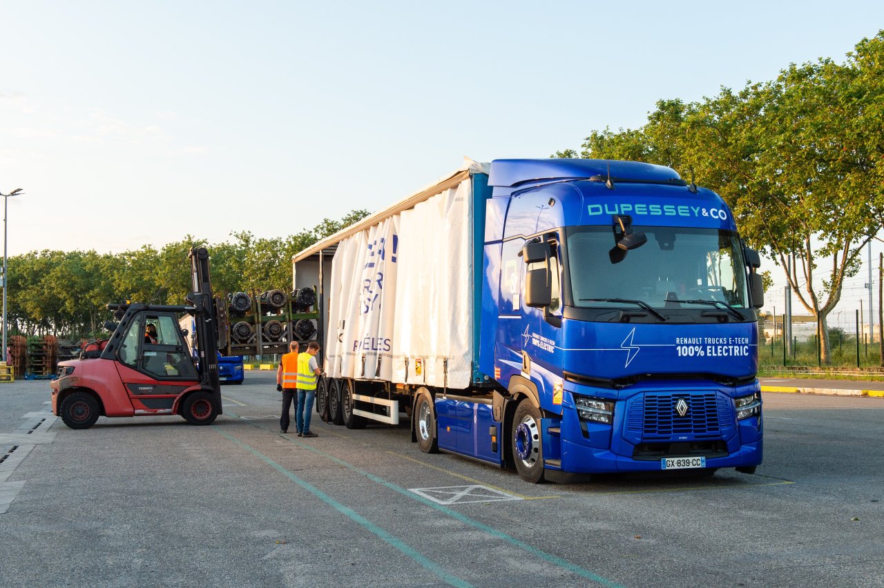 renault-trucks-lojistik-su-rec-lerinin-elektrifikasyonu-go-rsel-2.jpeg