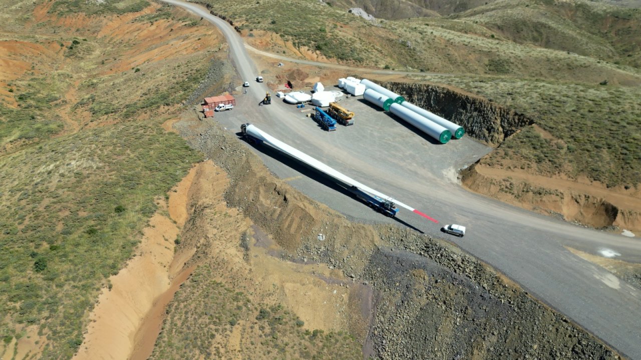 yilnak-ruzgar-turbini-tasima-elazig-2.jpeg