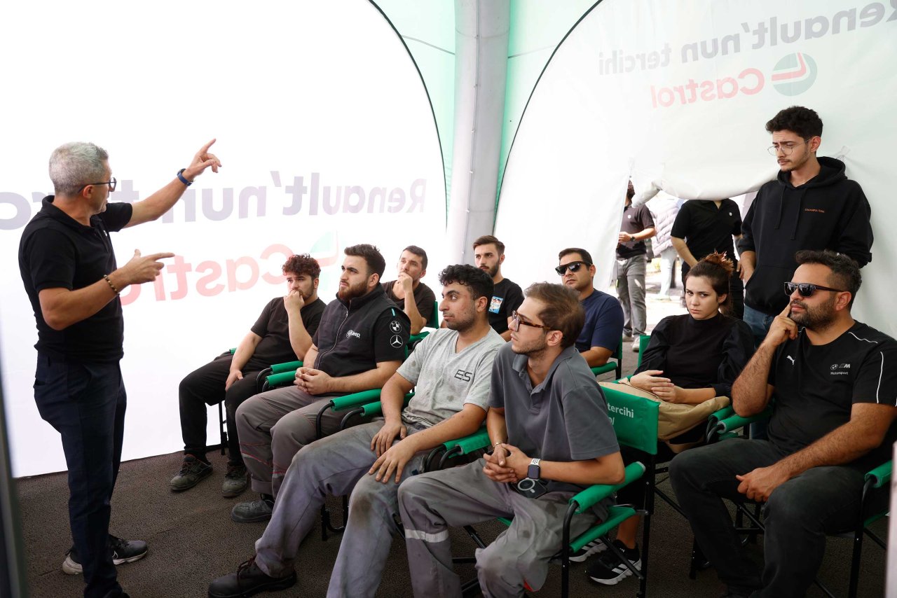 castrol-sanayi-bulusmasi-istanbul-ataturk-maslak-oto-sanayide-2.jpg