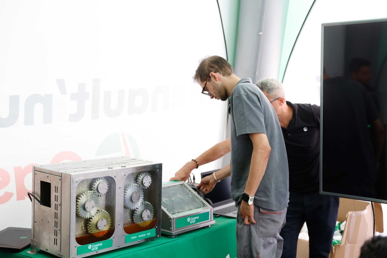 castrol-sanayi-bulusmasi-istanbul-ataturk-maslak-oto-sanayide-5.jpg