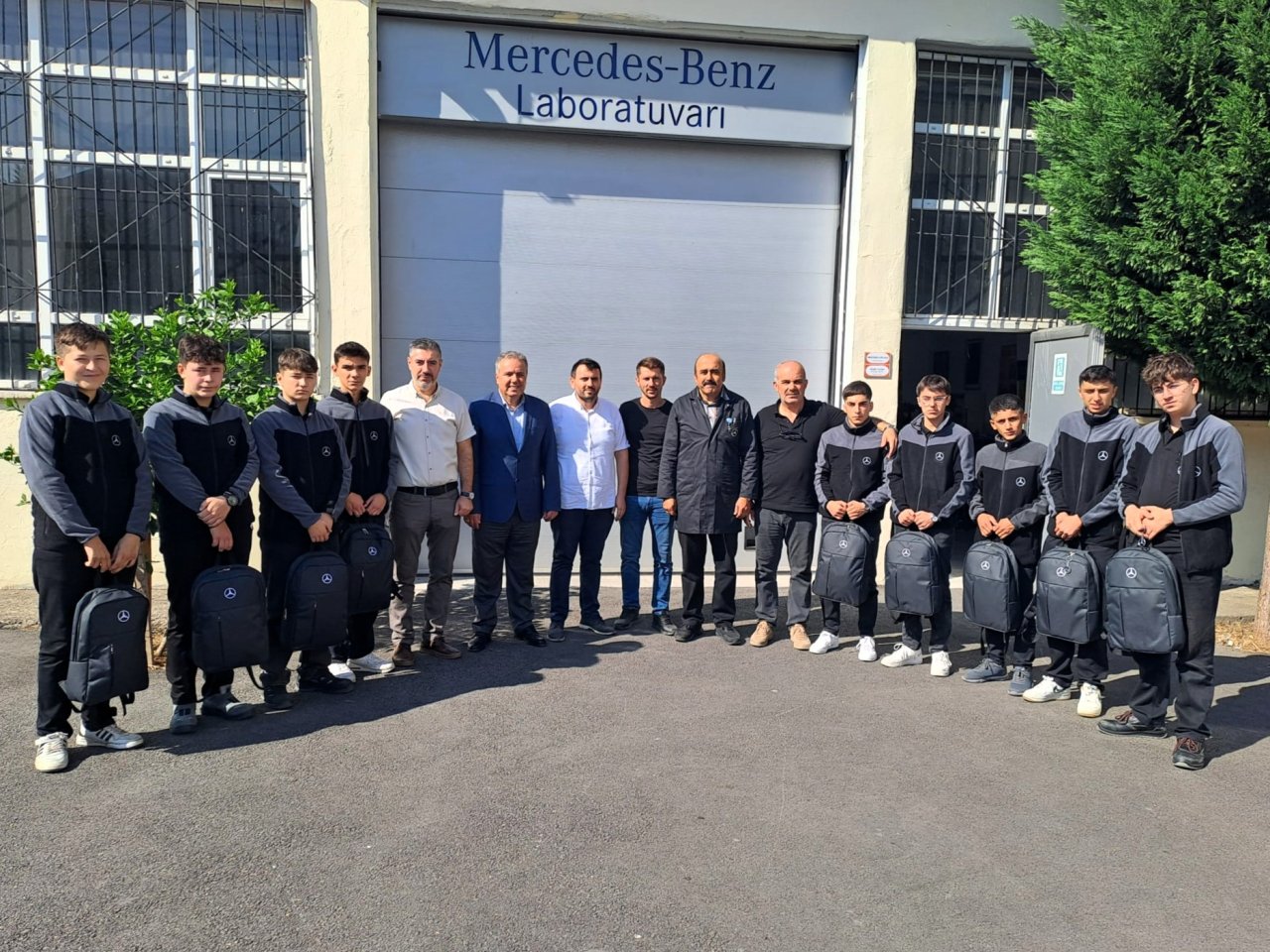 emlmiz-gelecegin-yildizi-2.jpg