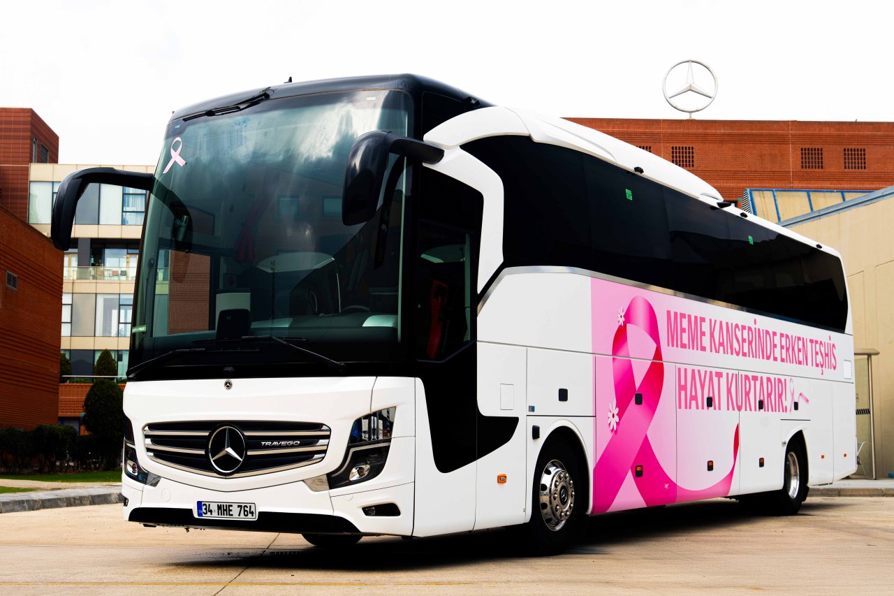 mercedes-benz-travego.jpg