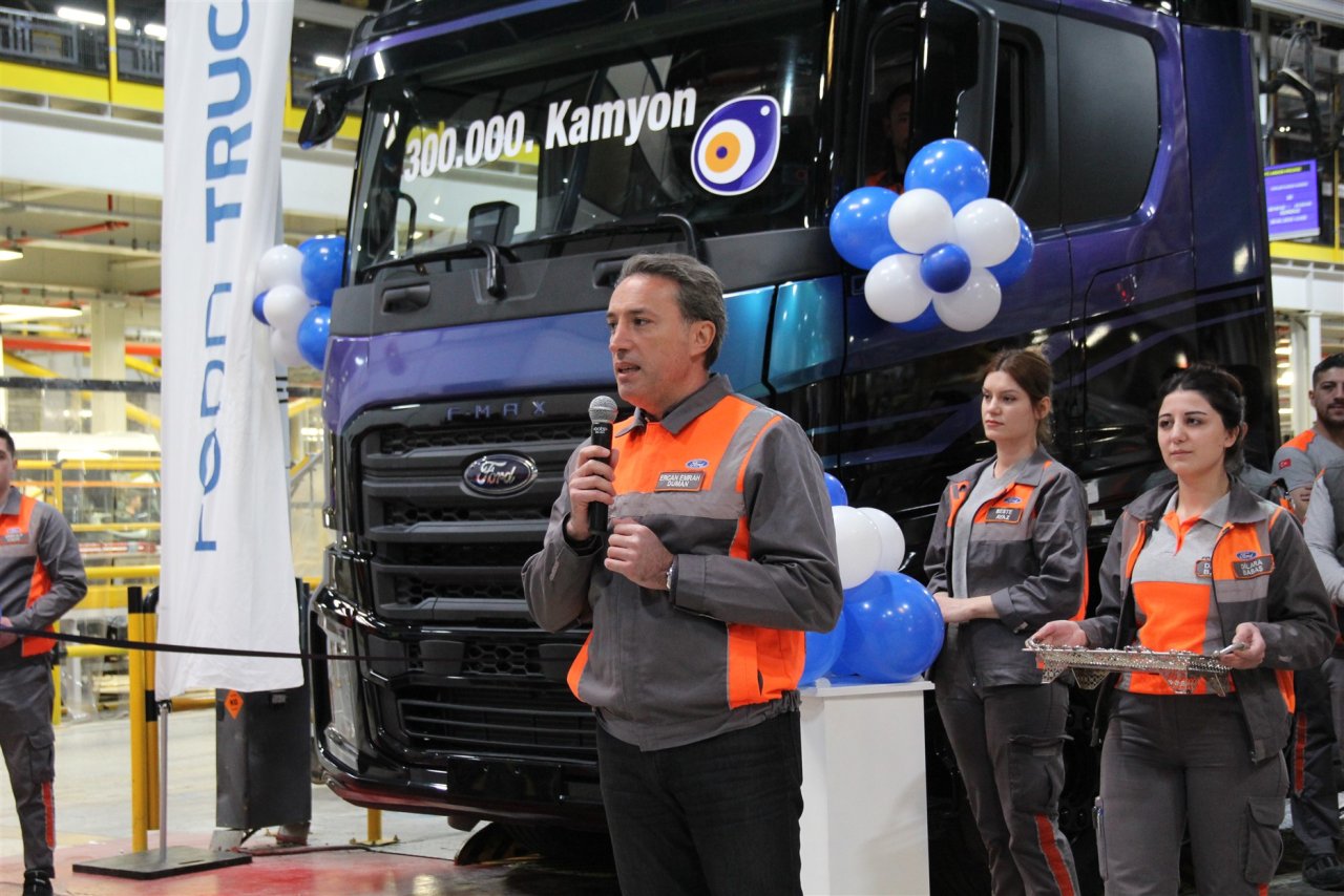 ford-trucks-300-bininci-kamyon-hattan-ndirme-t-reni-1-2.jpg