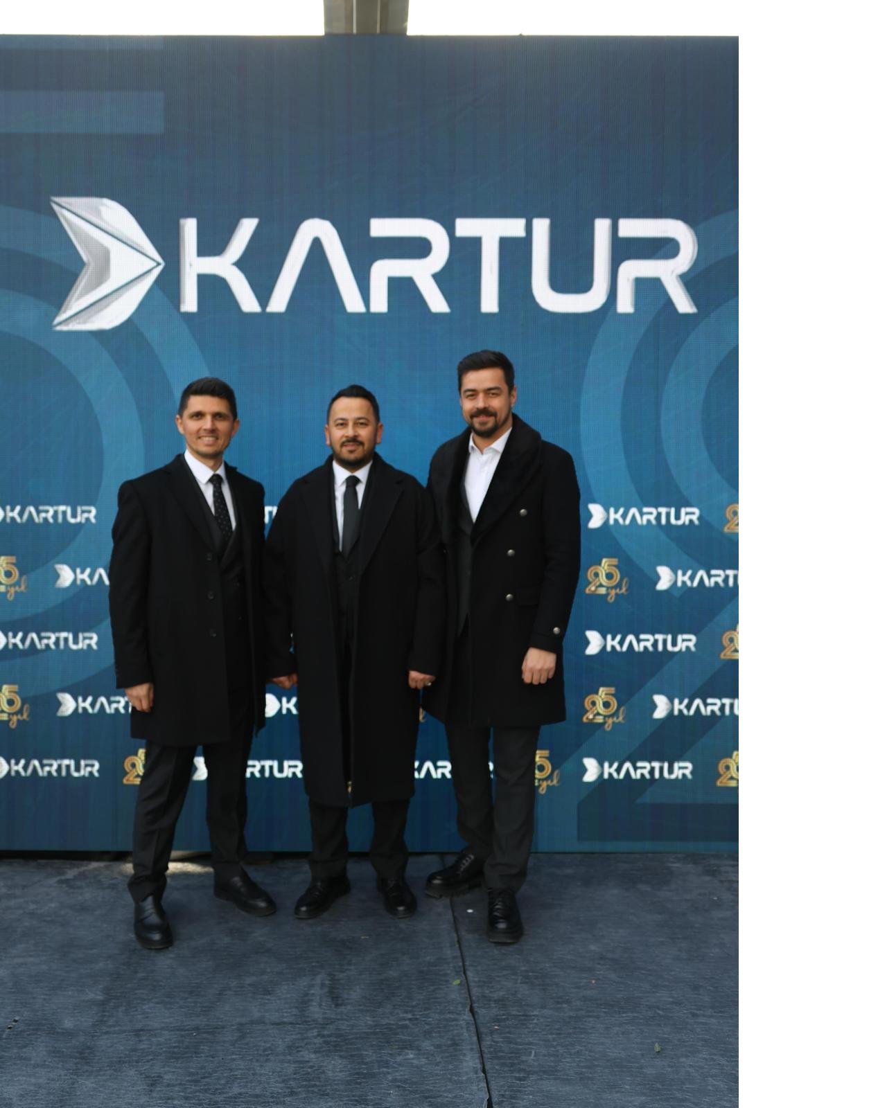 kartur-acilis-uclu.jpg