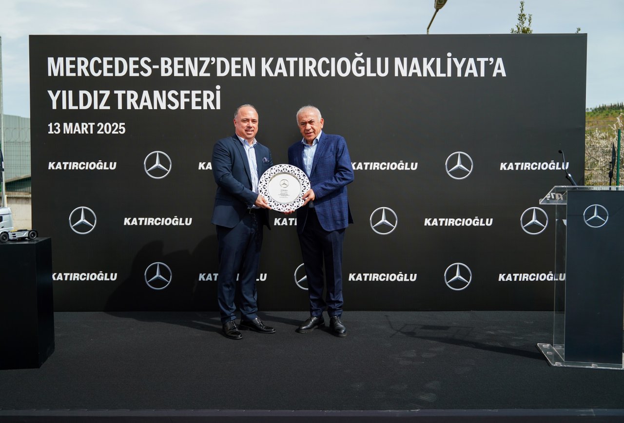 katircioglu-nakliyata-25-adet-yeni-actros-l-teslimati-1.jpg