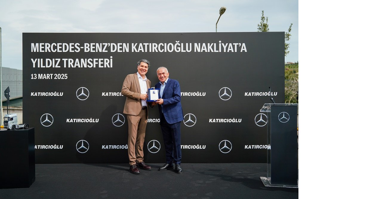 katircioglu-nakliyata-25-adet-yeni-actros-l-teslimati-2.jpg