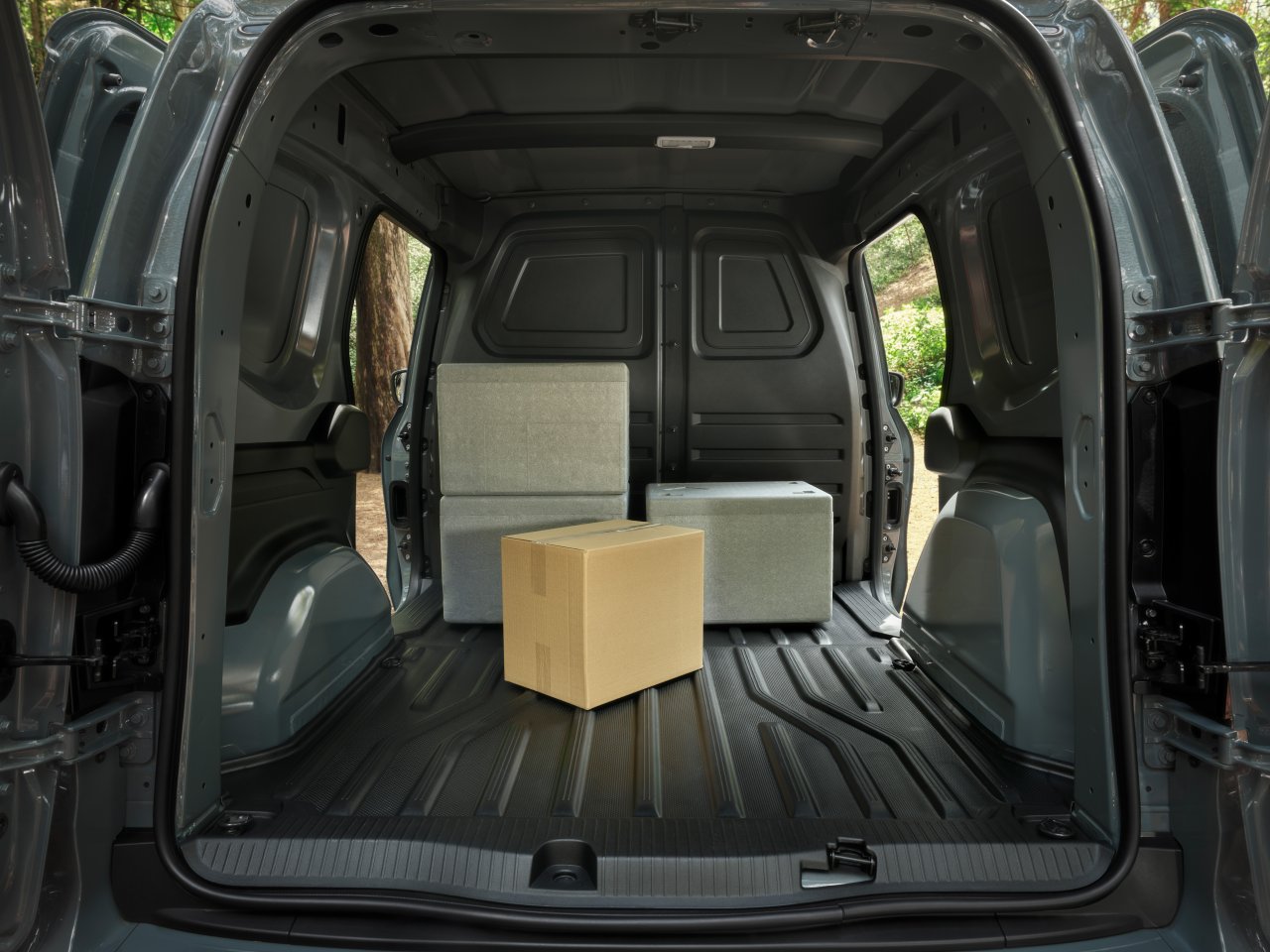 nissan-townstar-lansman-2.jpg