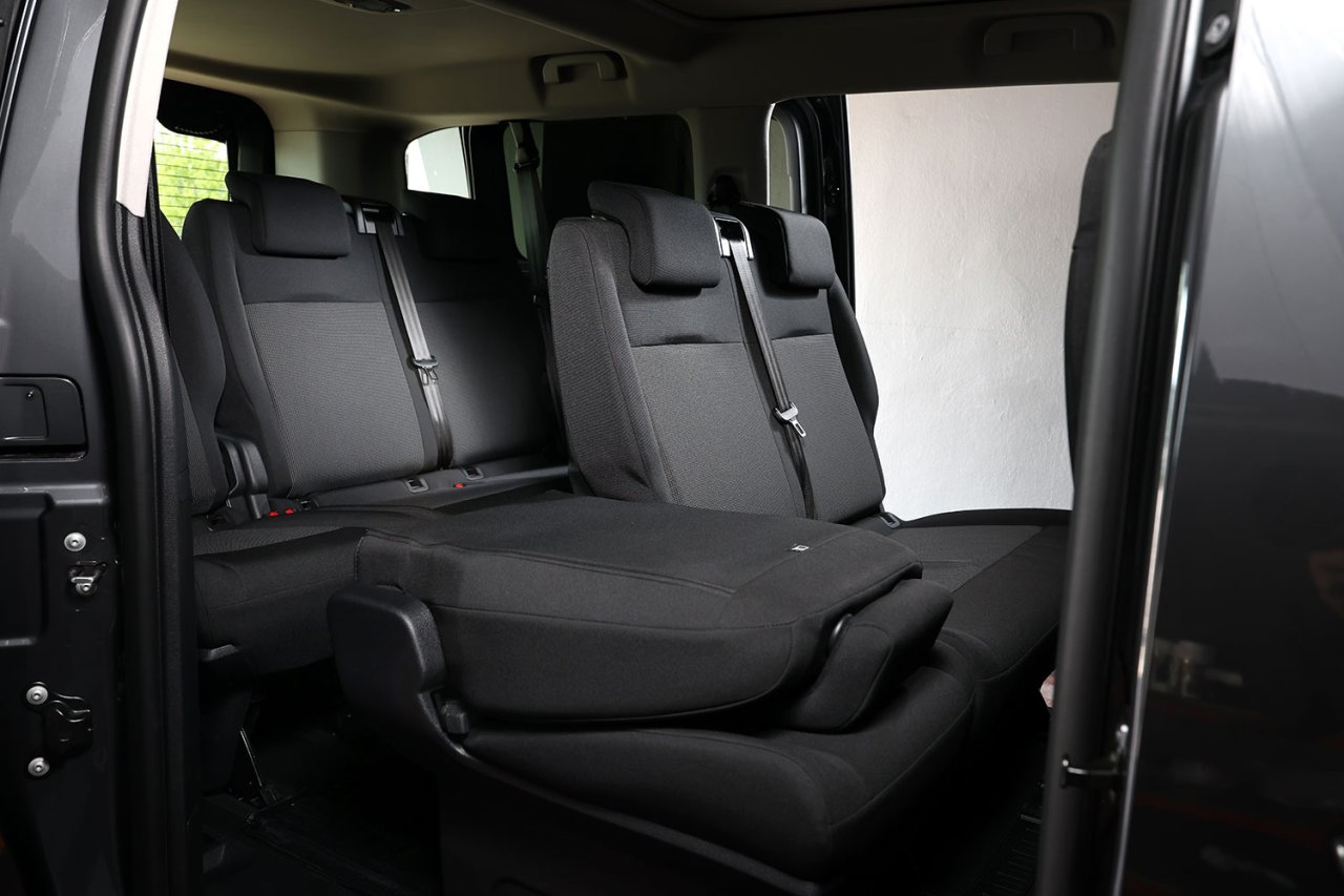 toyota-proace-verso-7.jpg