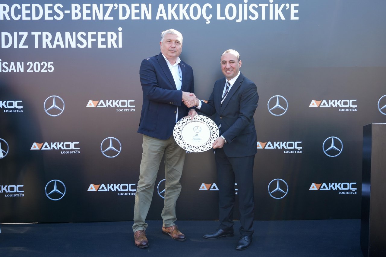 mercedes-benz-turkten-akkoc-lojistike-200-adet-yildiz-transferi-1.jpeg