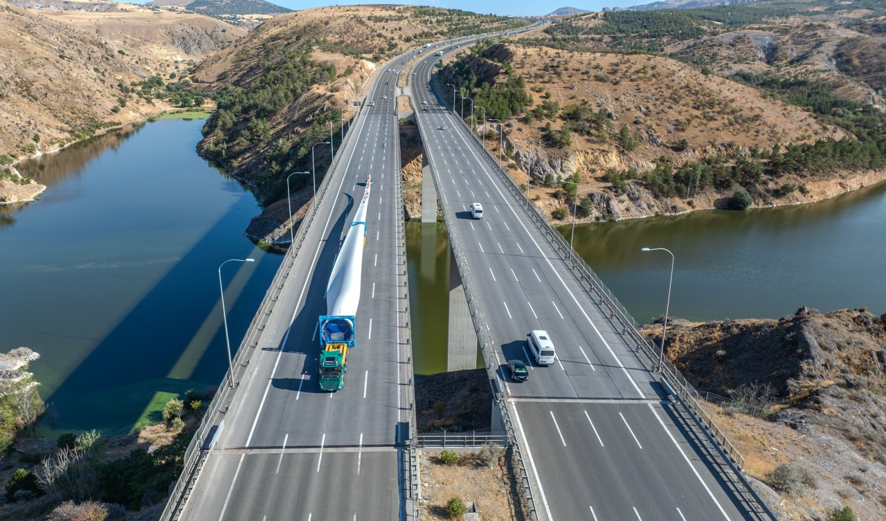 hareket-turkiyenin-en-uzun-ruzgar-turbini-kanatlarini-tasidi-4.jpg