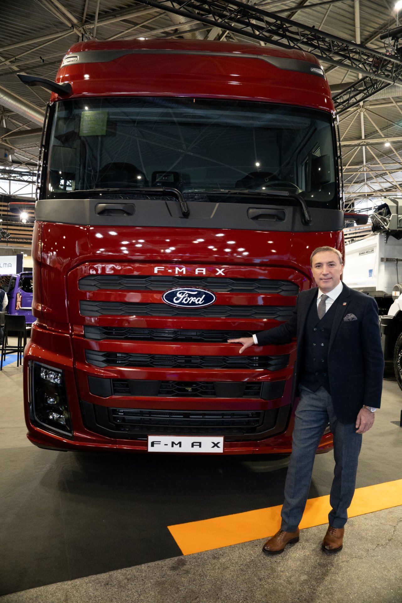 ford-trucks-solutrans-1.jpg