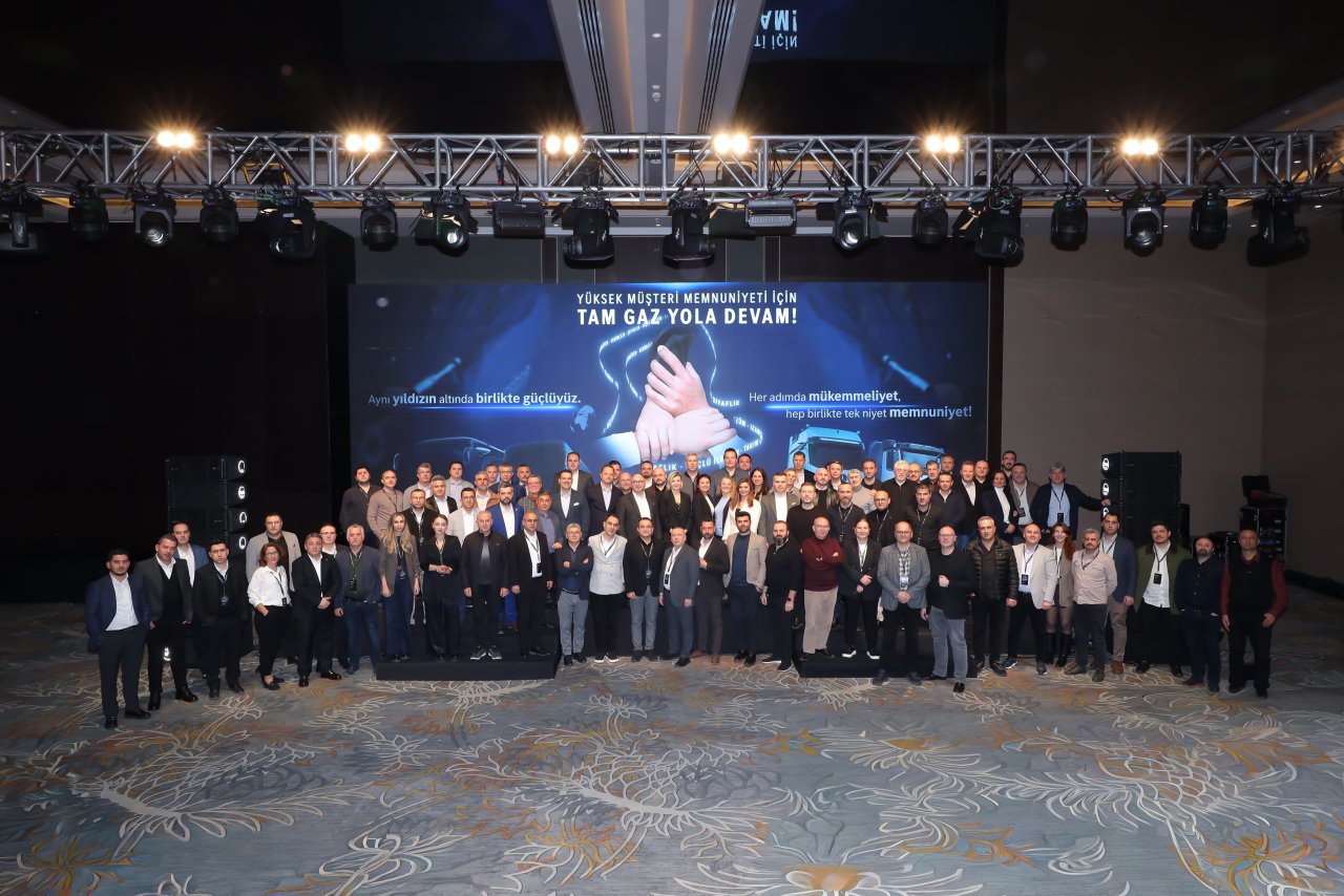mercedes-benz-turk-satis-sonrasi-hizmetler-kamyon-otobus-bayi-ve-yetkili-servis-toplantisi-gerceklestirildi-3.jpeg