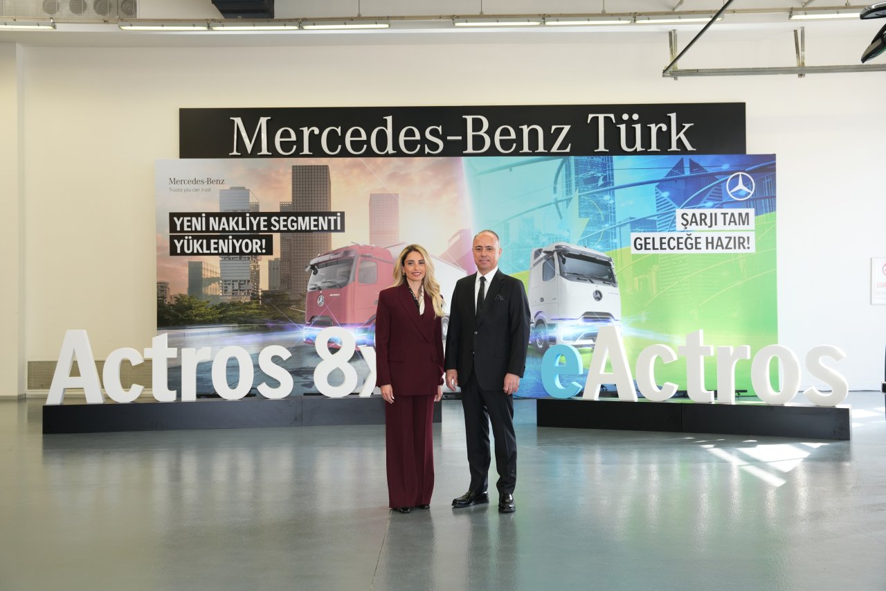 mercedes-benz-turk-kamyon-urun-portfoyundeki-yeniliklerle-guc-verimlilik-guvenlik-ve-elektrifikasyonda-yeni-bir-donem-baslatiyor-3-001.jpeg