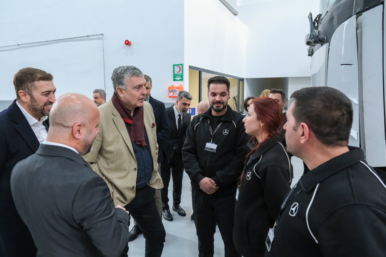 mercedes-benz-turkun-bayi-ve-yetkili-servis-agi-yeniden-yapilanma-surecindeki-yeni-yatirimi-gelecek-erzurum-4.jpg
