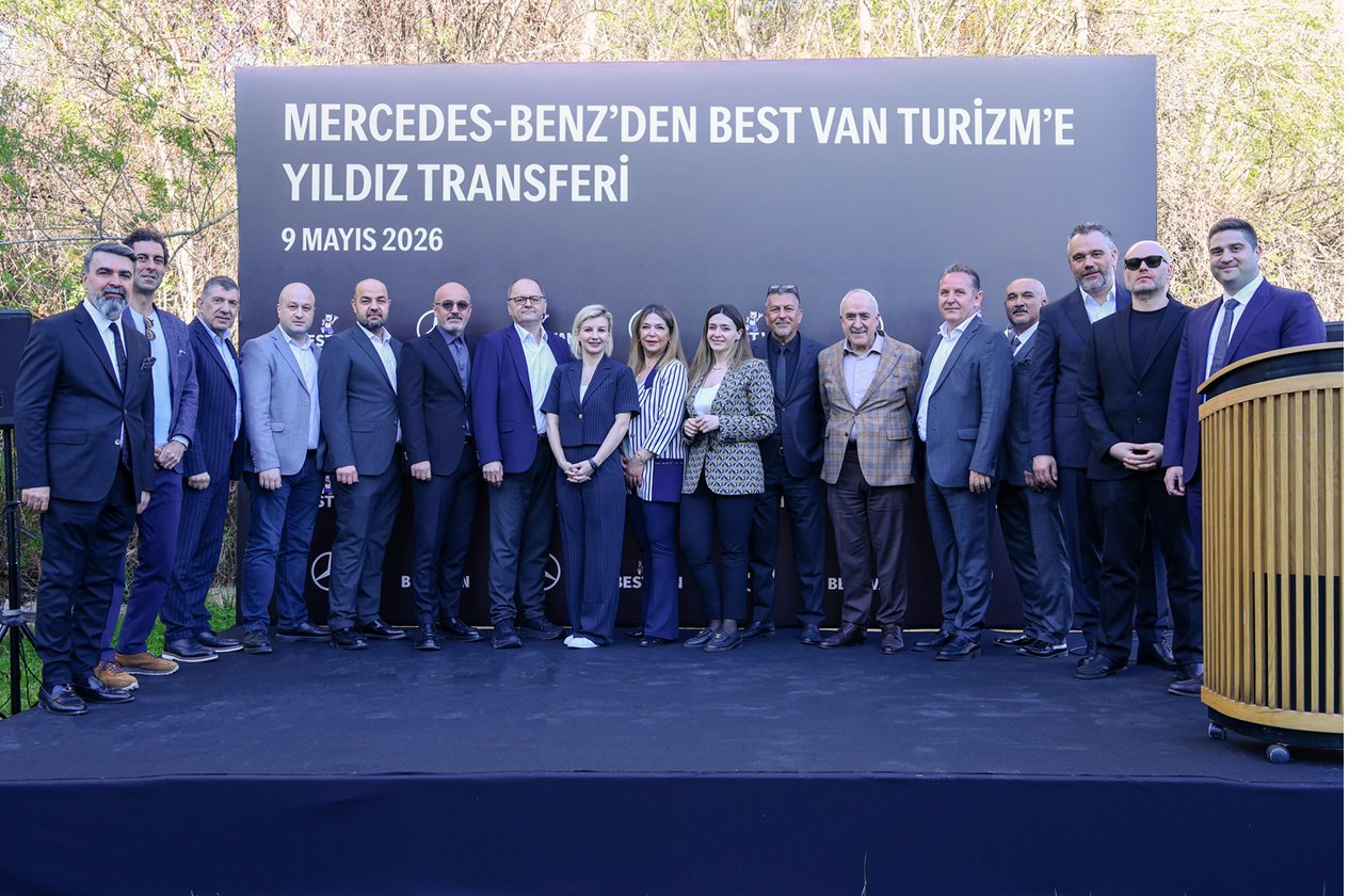 best-van-23-adet-mercedes-benz-otobusunu-teslim-aldi-6.png