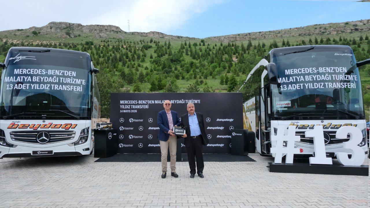 mercedes-benz-turkten-beydagi-turizme-13-adet-travego-teslimati-4.jpeg