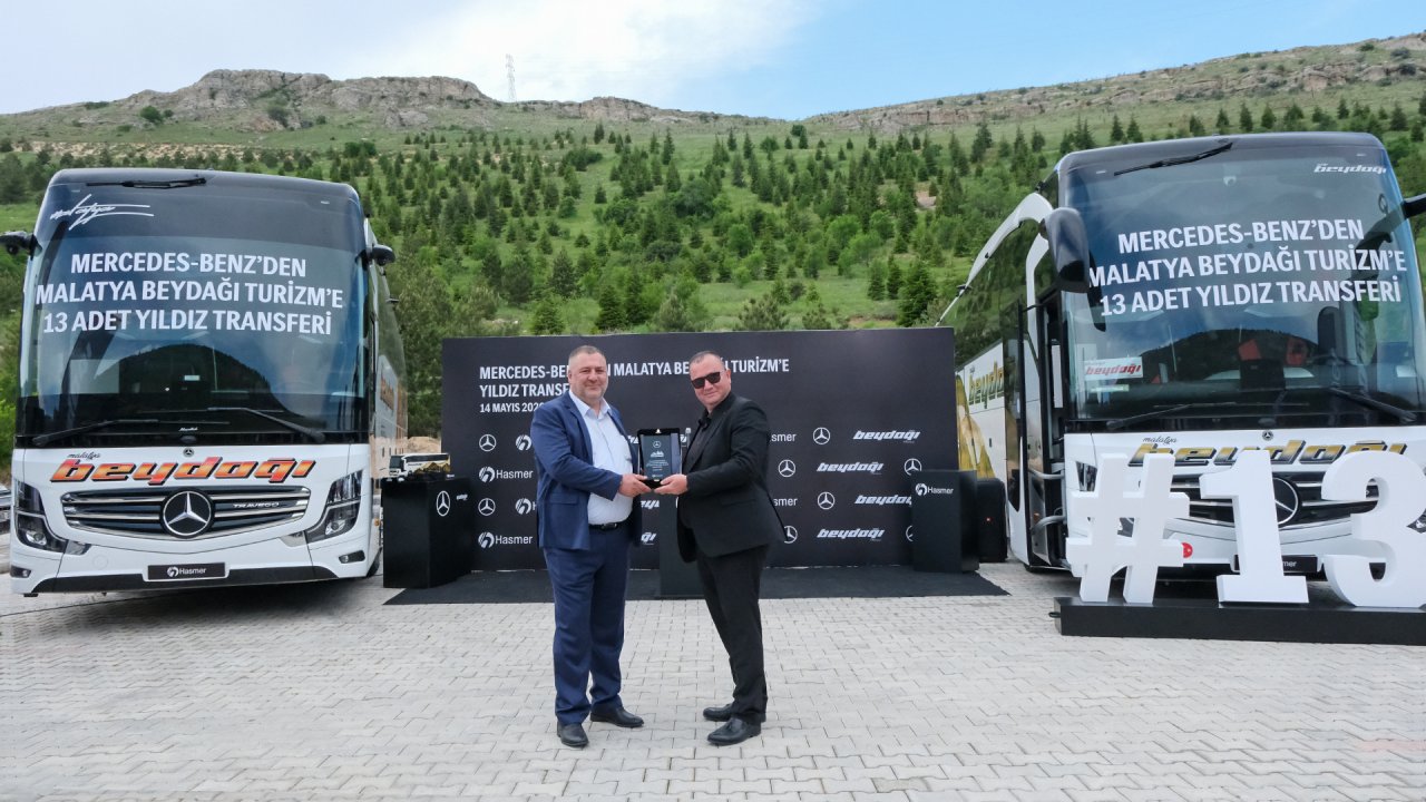 mercedes-benz-turkten-beydagi-turizme-13-adet-travego-teslimati-5.jpeg