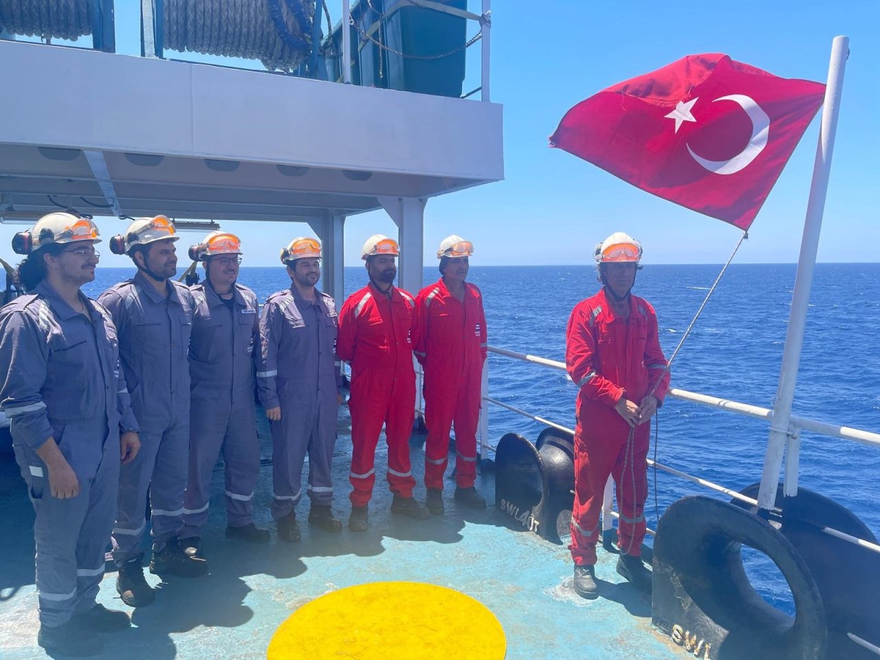 torc-turk-bayragi-2.jpeg