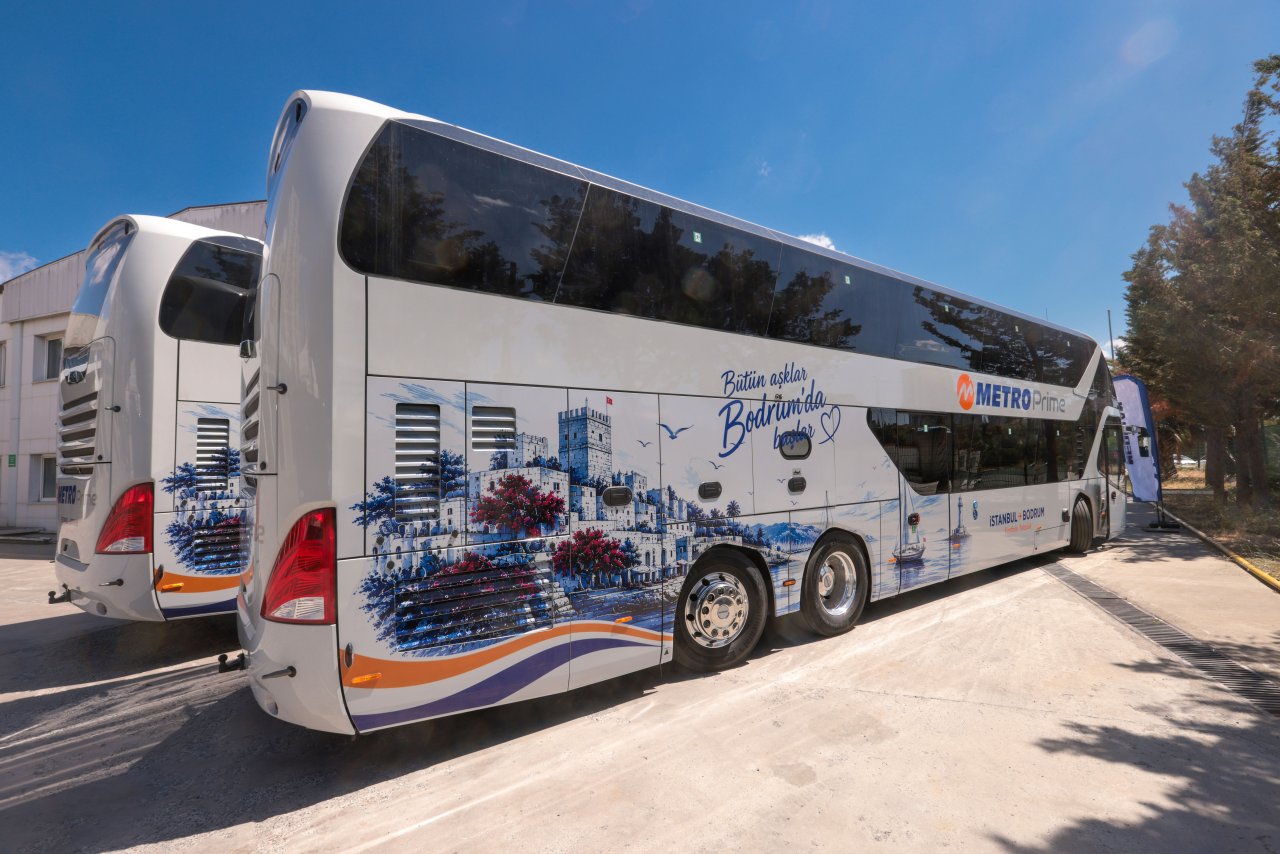 metro-turizm-neoplan-skyliner-teslimat-7-jpg.jpeg