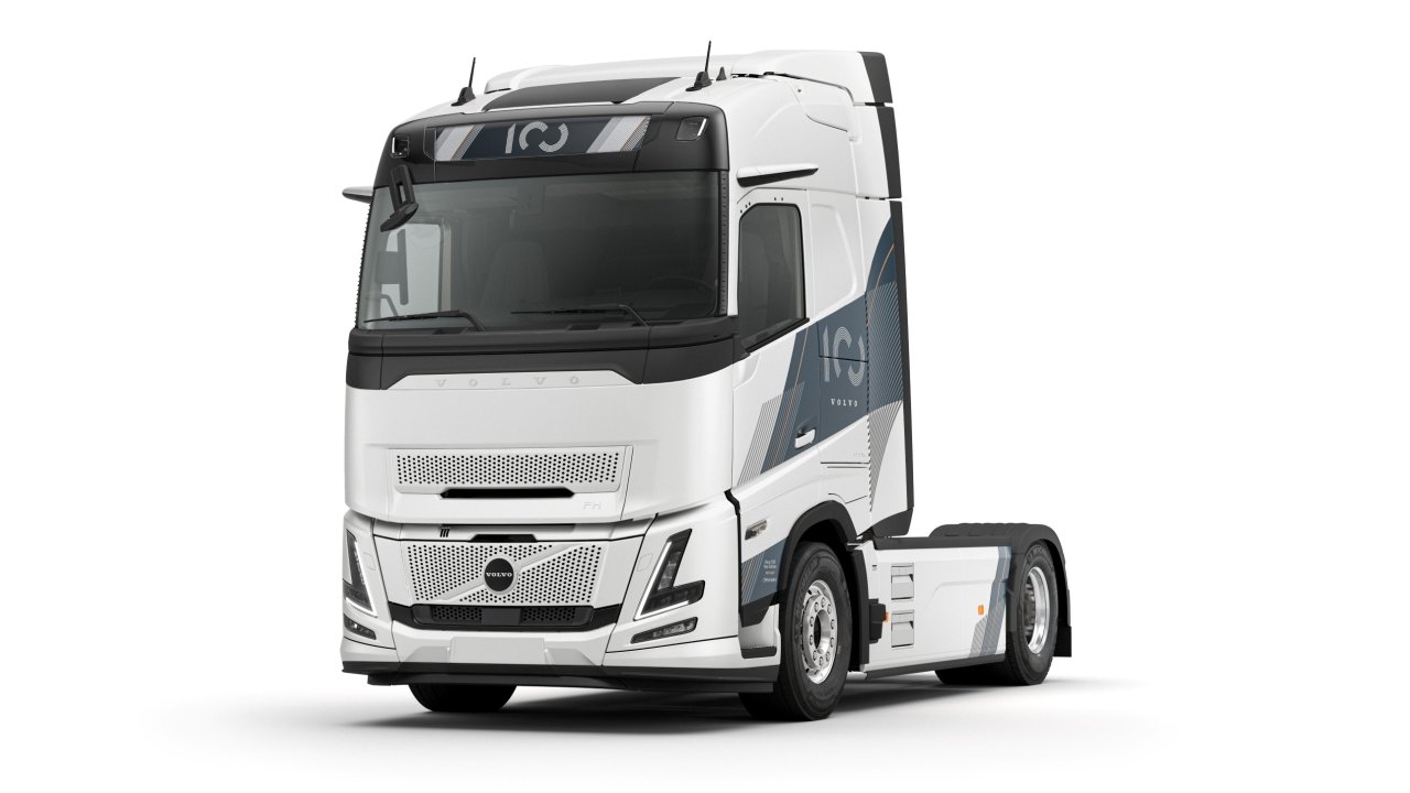 volvo-trucks-100-yil-ozel-seri-03.jpg