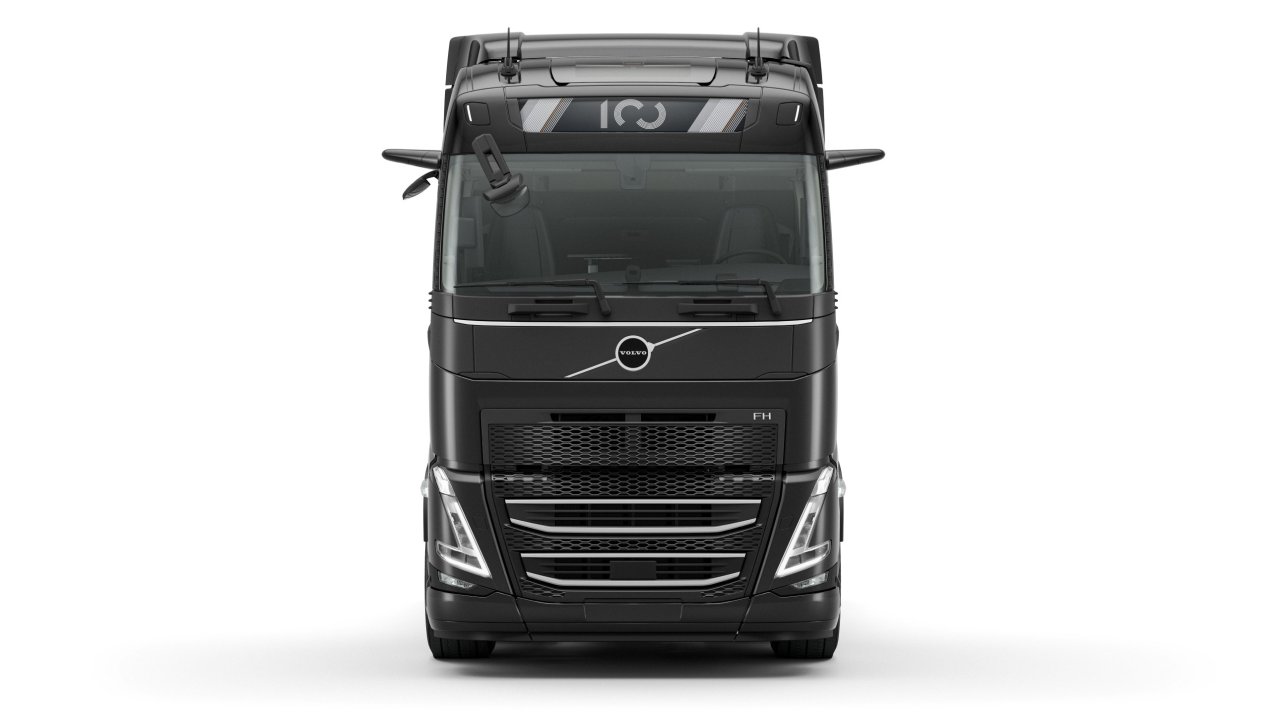 volvo-trucks-100-yil-ozel-seri-04.jpg