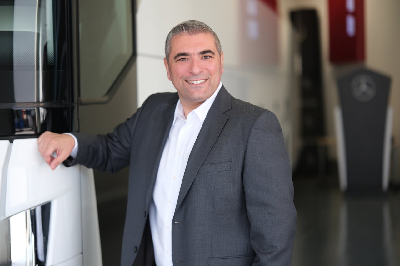 mercedes-benz-turk-sehir-ici-otobus-ve-kamu-satis-grup-muduru-selim-eyuboglu.jpg