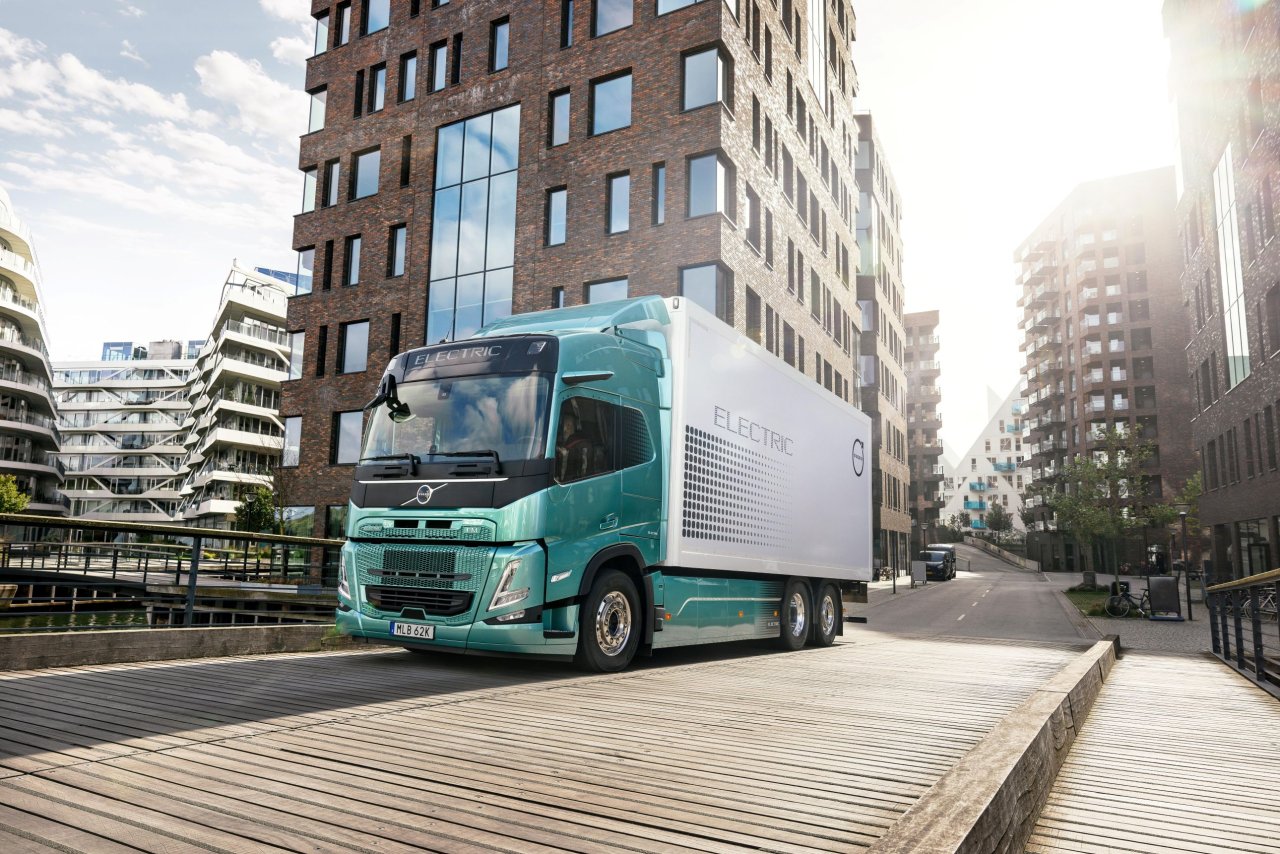 volvo-fm-electric.jpg