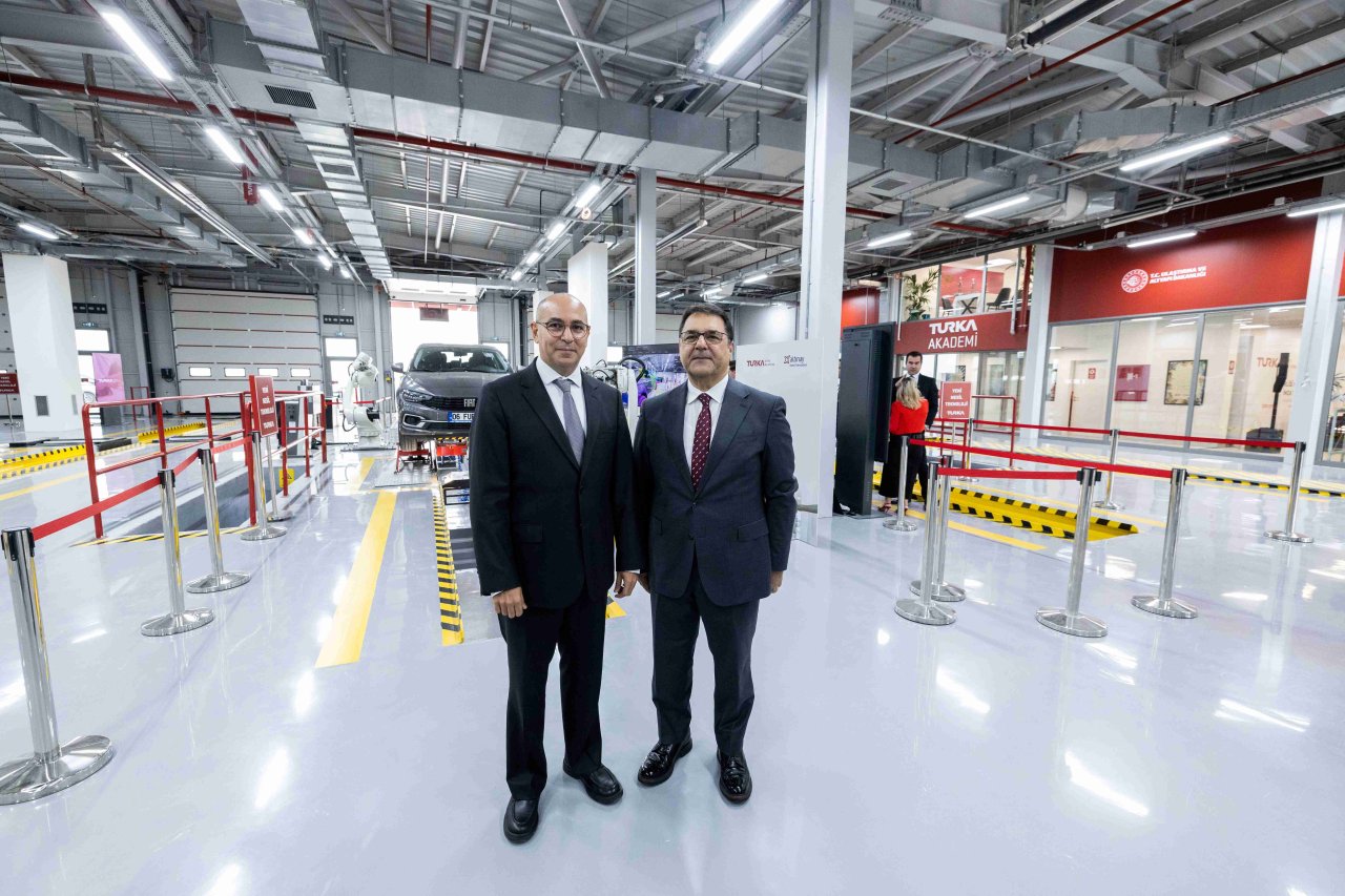 turka-ve-altinay-robot-3-002.jpg