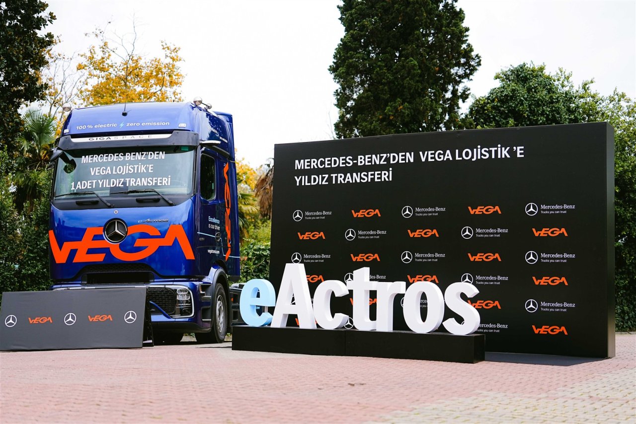mercedes-benz-turk-vega-lojistike-mercedes-benz-eactros-600-teslimati-gerceklestirdi.jpg