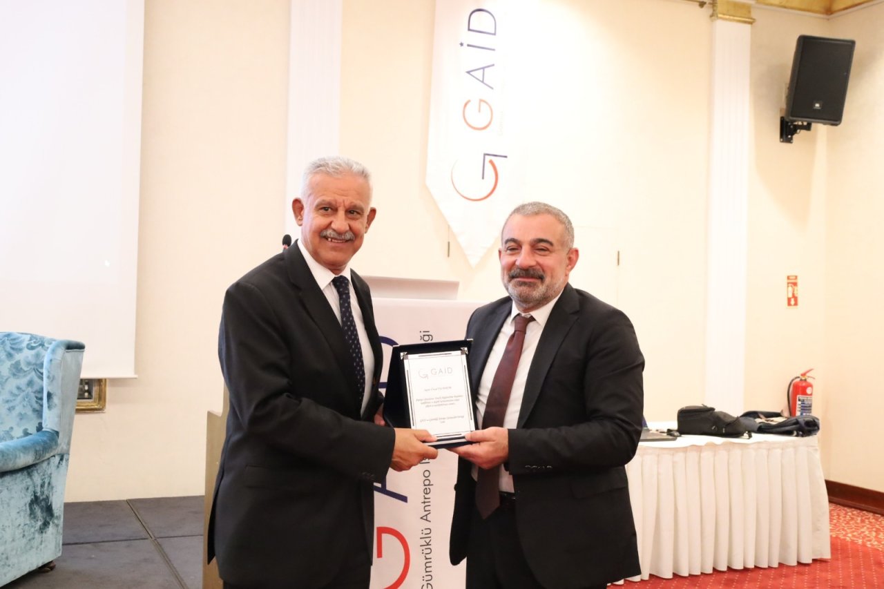 gaid-izmir-seminer-2.jpeg