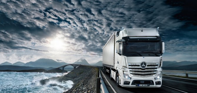 actros-header.jpg