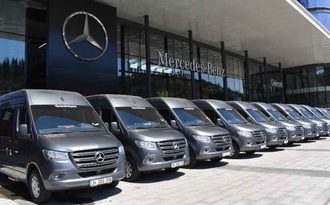 grandtur-turizm-15-adet-mercedes-benz-sprinter-ile-filosunu-guclendiriyor-(3).jpg