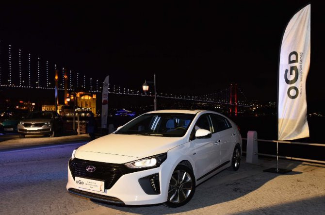 hyundai-ioniq-hybrid.jpg