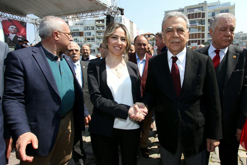 izmir7-001.jpg izmir7-001.jpg