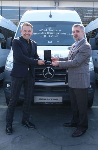 mercedes-benz-otomotiv-hafif-ticari-araclardan-az-al-turizme-41-adet-sprinter-teslimati-(3).jpg