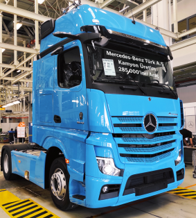 mercedes-benz-turk-aksaray-kamyon-fabrikasi-285-000--arac-(fotograf-1).png