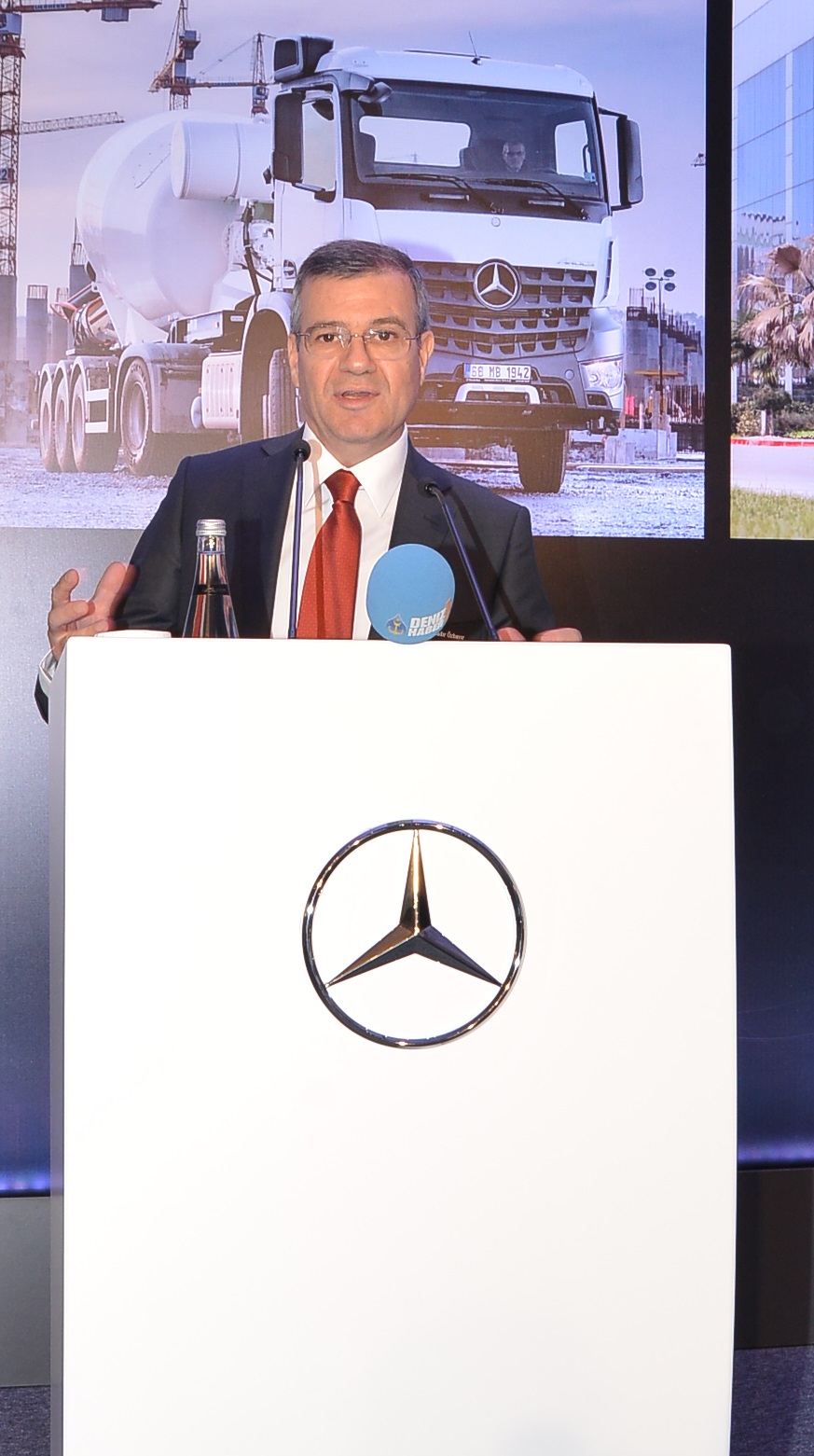 mercedes-benz-turk-kamyon-pazarlama-ve-satis-muduru-bahadir-ozbayir.jpg