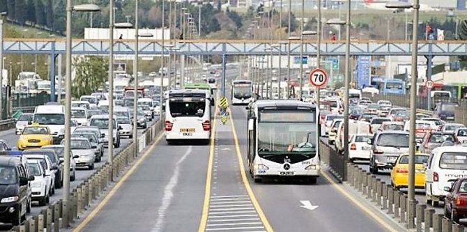 metrobus-gunturk-ustun.jpg