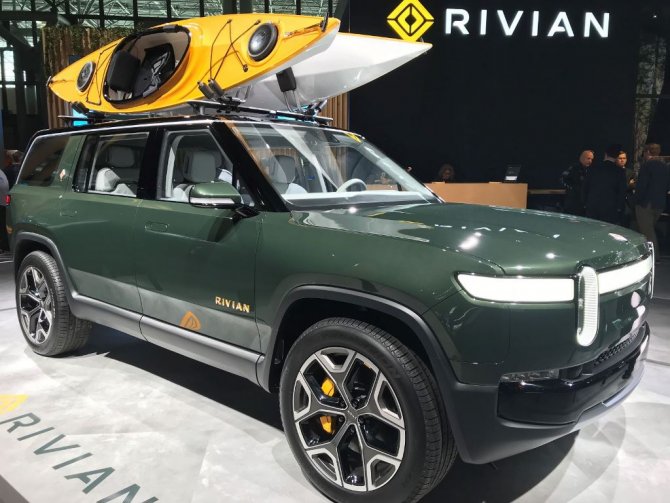 pirelli_scorpion_for_rivian__002_.jpg