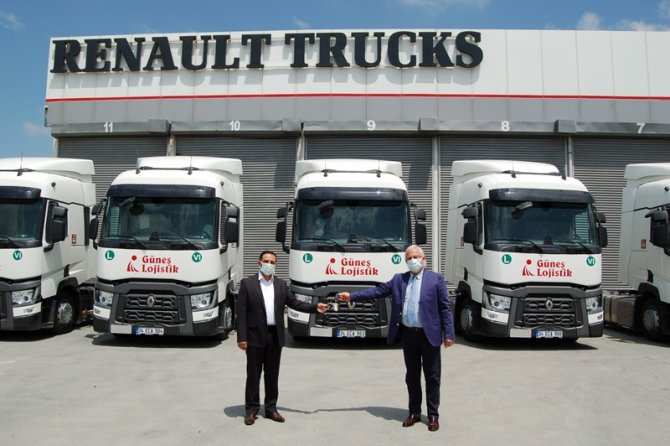 renault_trucks_gu__nes___lojistik_teslimat_go__rseli_2.jpg