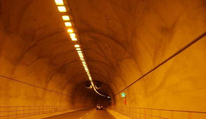 tunnel.jpg