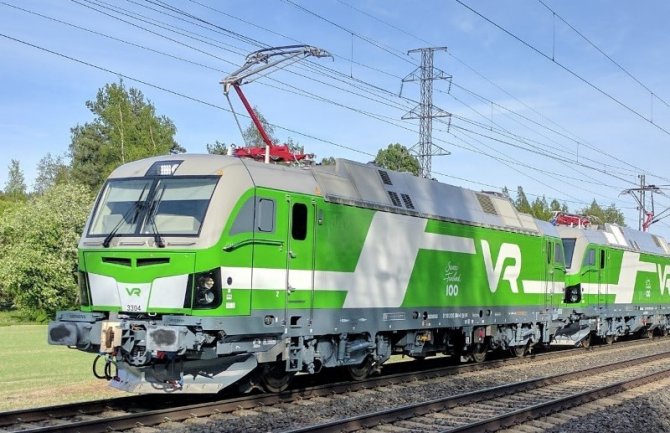 vr-group-tren3.jpg