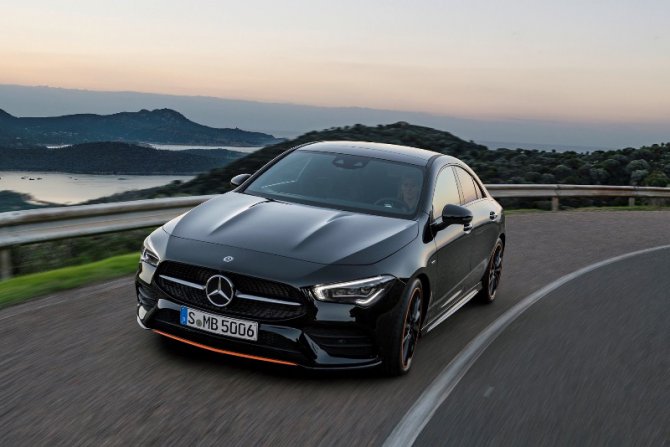 yeni-mercedes-benz-cla-001.jpg